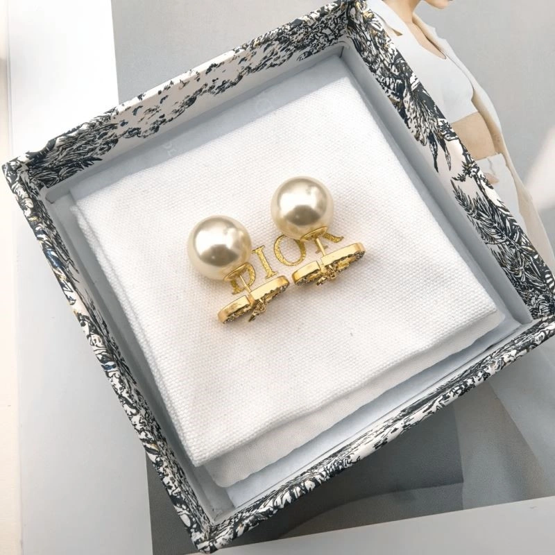 Christian Dior Earrings EasyMatch 233545
