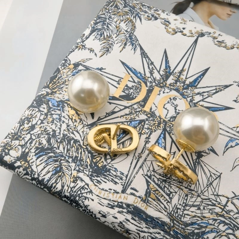 Christian Dior Earrings EasyMatch 233545