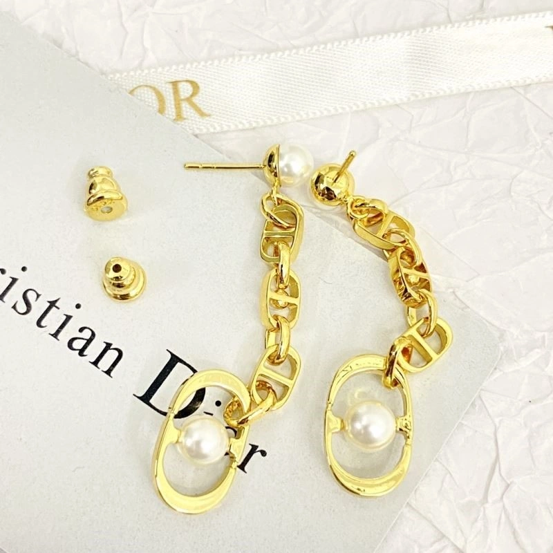 Attractive Christian Dior Earrings 233538