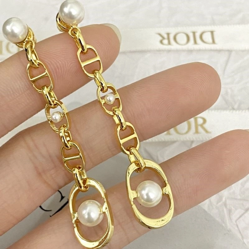 Attractive Christian Dior Earrings 233538
