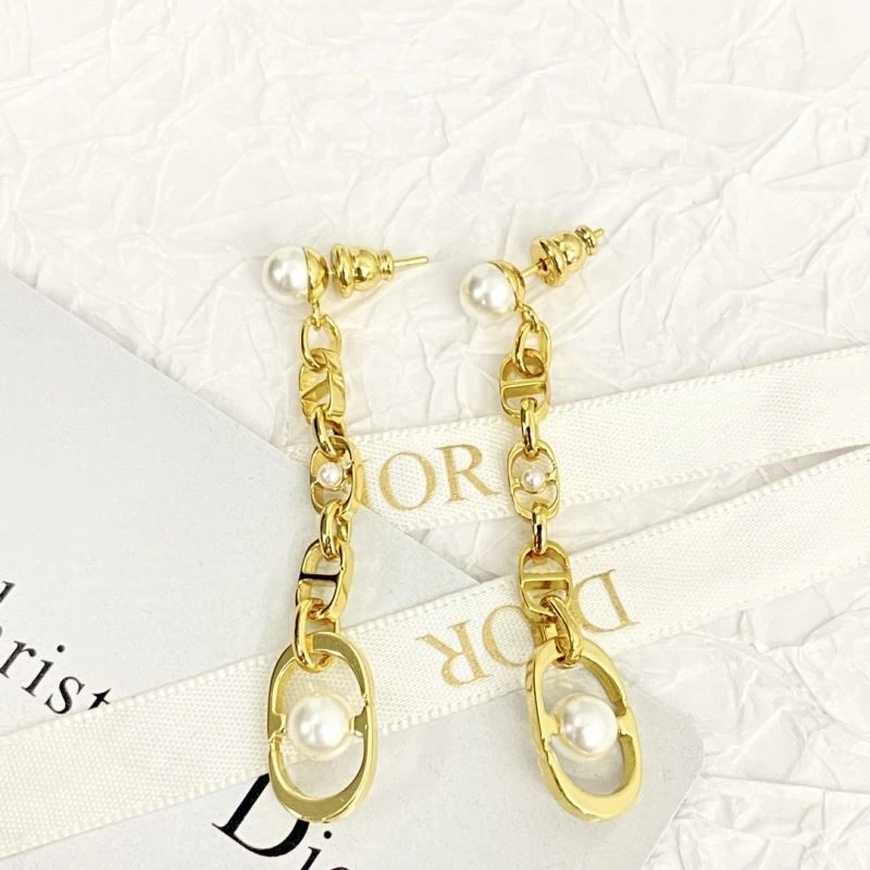 Attractive Christian Dior Earrings 233538