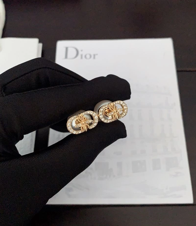 Tailored Christian Dior Earrings 233532
