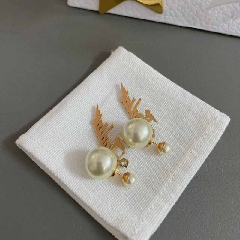 Christian Dior Earrings HighQuality 233550