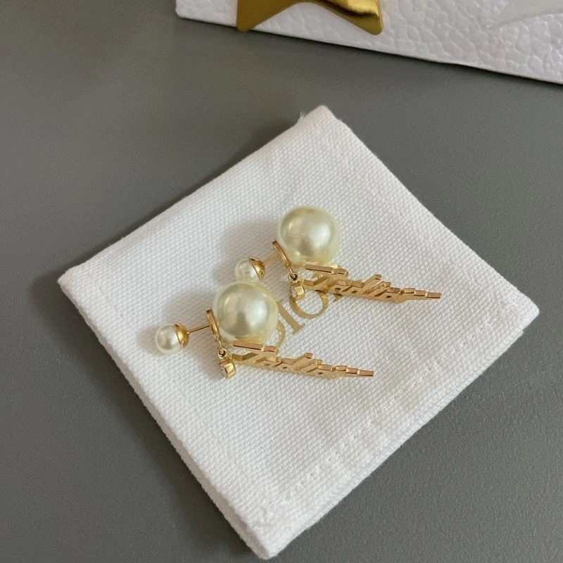Christian Dior Earrings HighQuality 233550