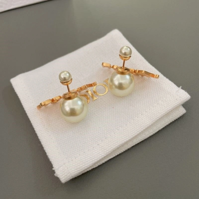 Christian Dior Earrings Soft 233572