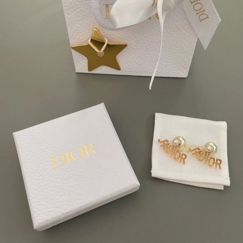 Christian Dior Earrings Soft 233572