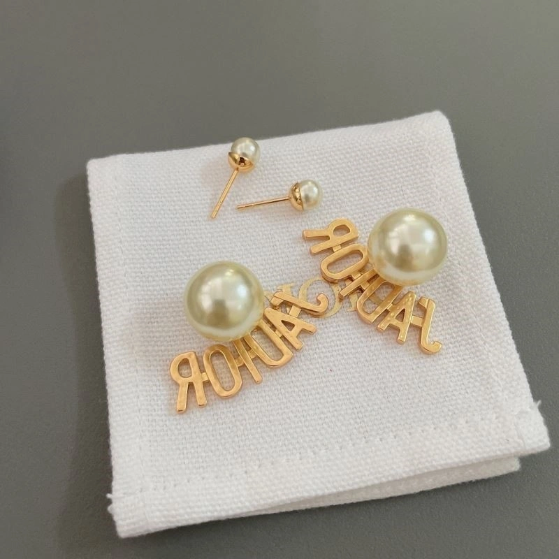 Christian Dior Earrings Soft 233572