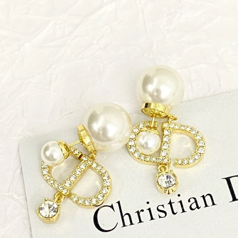 Christian Dior Earrings Versatile 233565