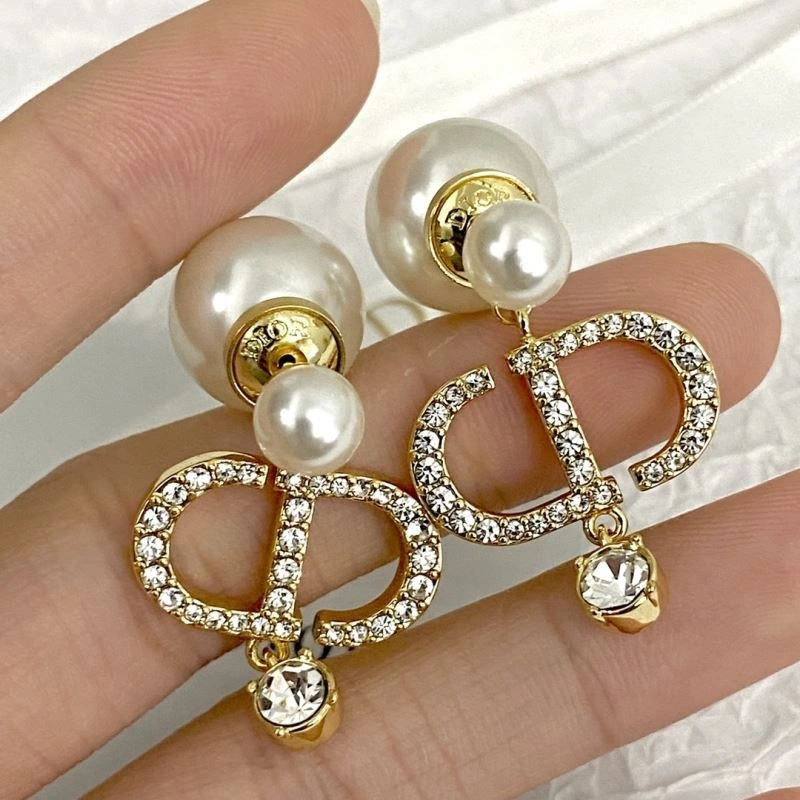 Christian Dior Earrings Versatile 233565