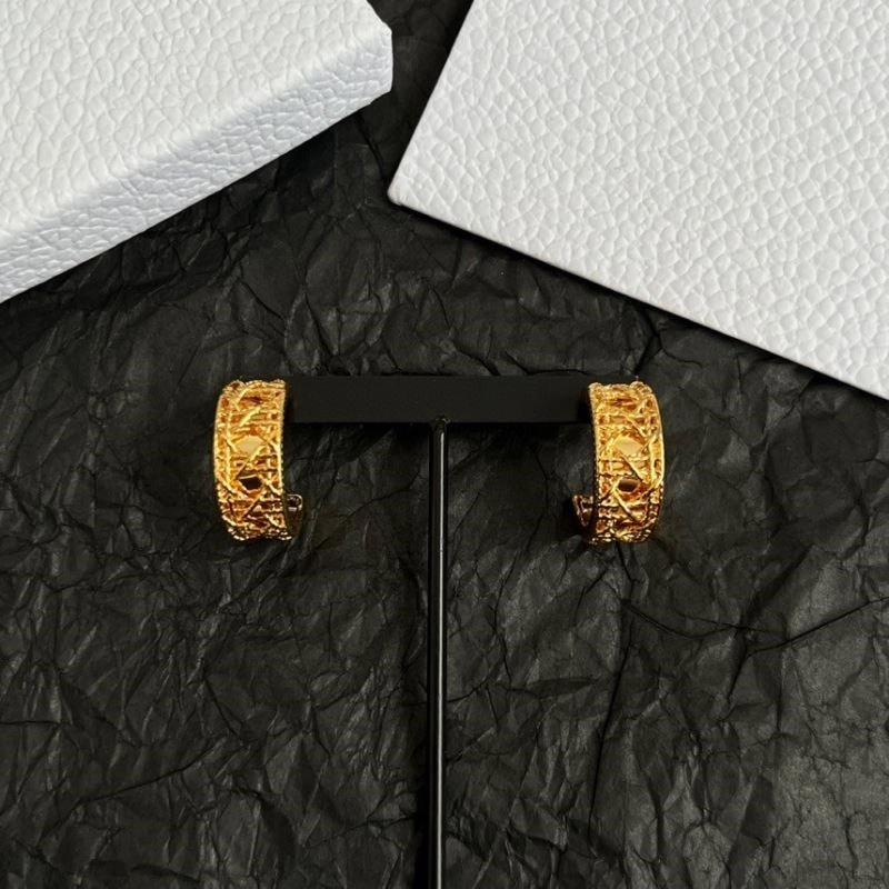 Christian Dior Earrings Minimalist 233506