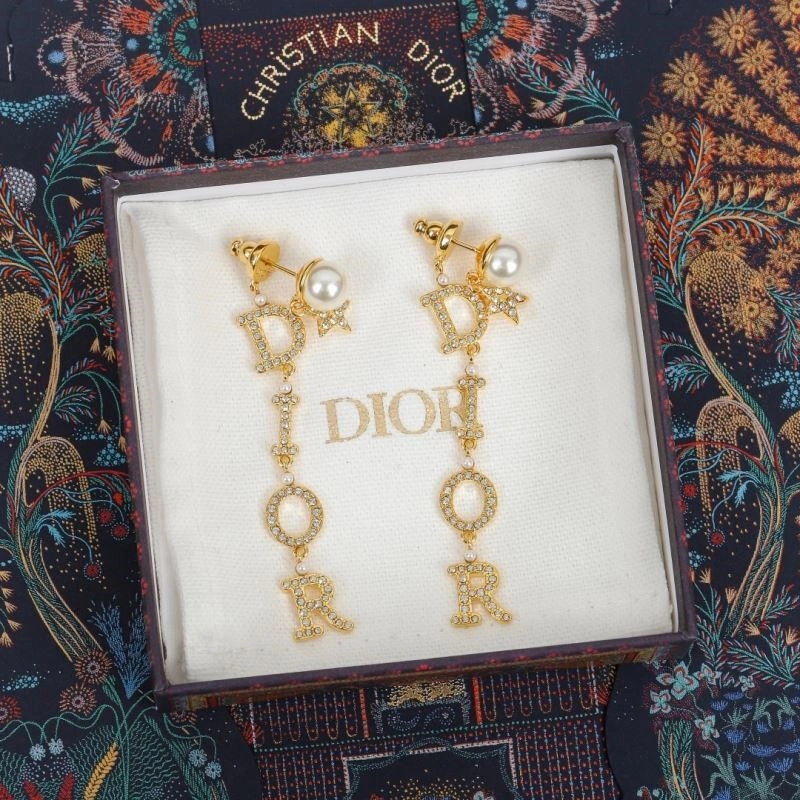 Sophisticated Christian Dior Earrings 233505