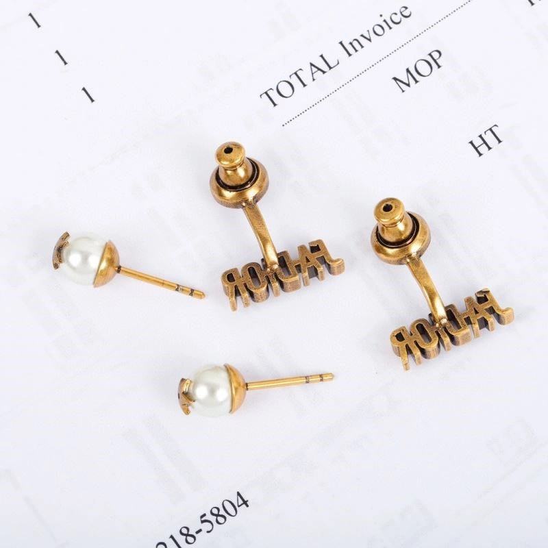 Christian Dior Earrings Sleek 233509