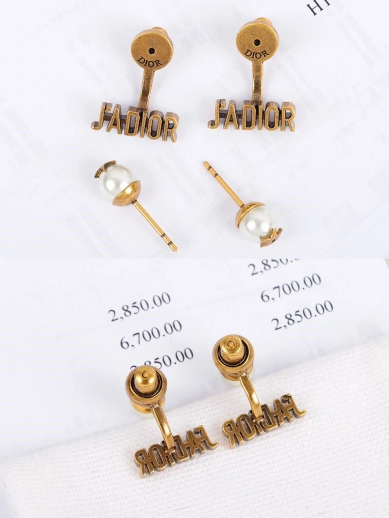 Christian Dior Earrings Sleek 233509
