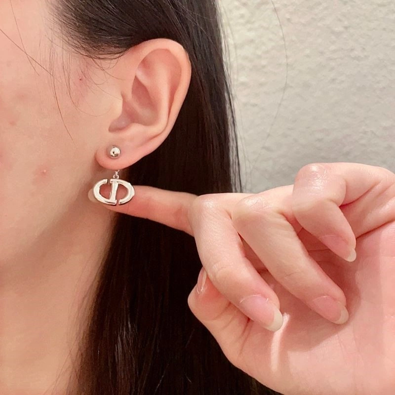 Vibrant Christian Dior Earrings 233466