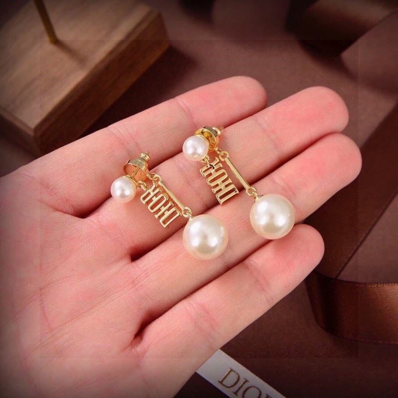 Christian Dior Earrings Stylish 233482