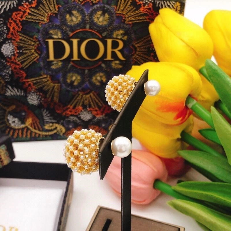 Christian Dior Earrings Cozy 233452