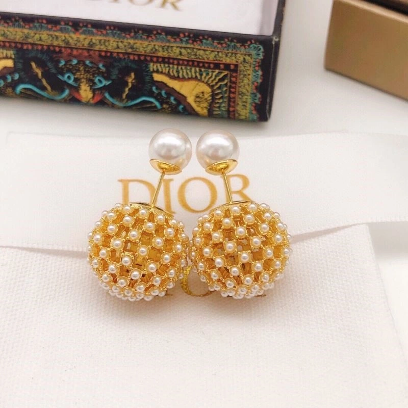Christian Dior Earrings Cozy 233452