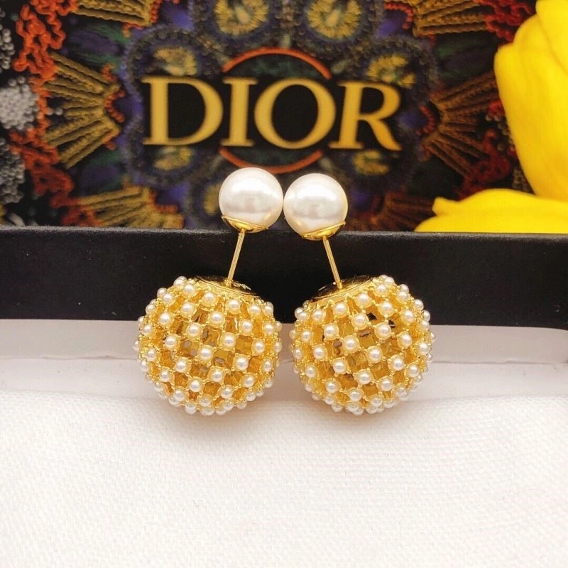 Christian Dior Earrings Cozy 233452