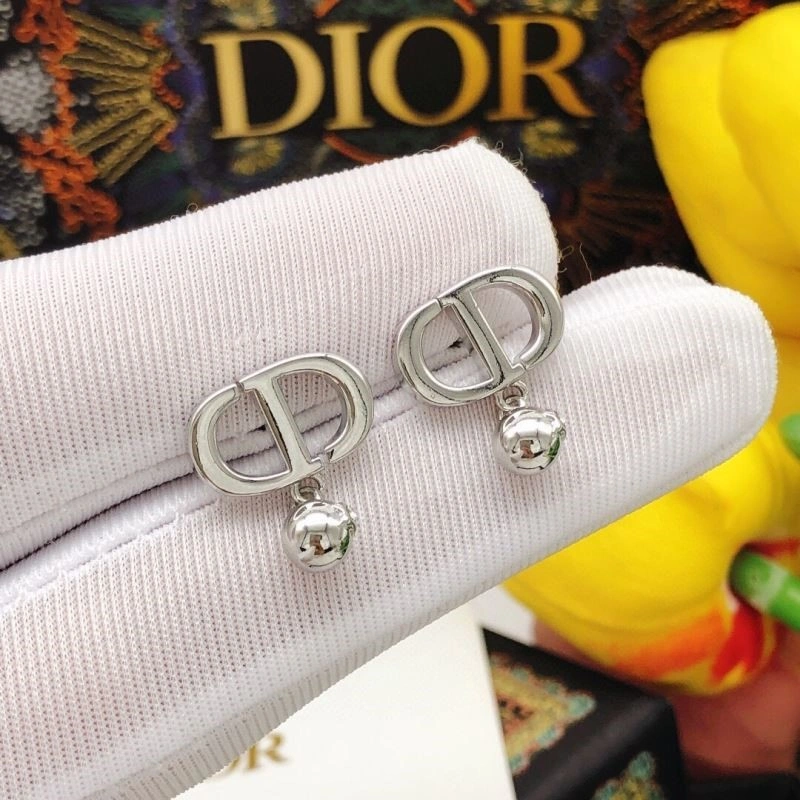TimelessDesign Christian Dior Earrings 233439