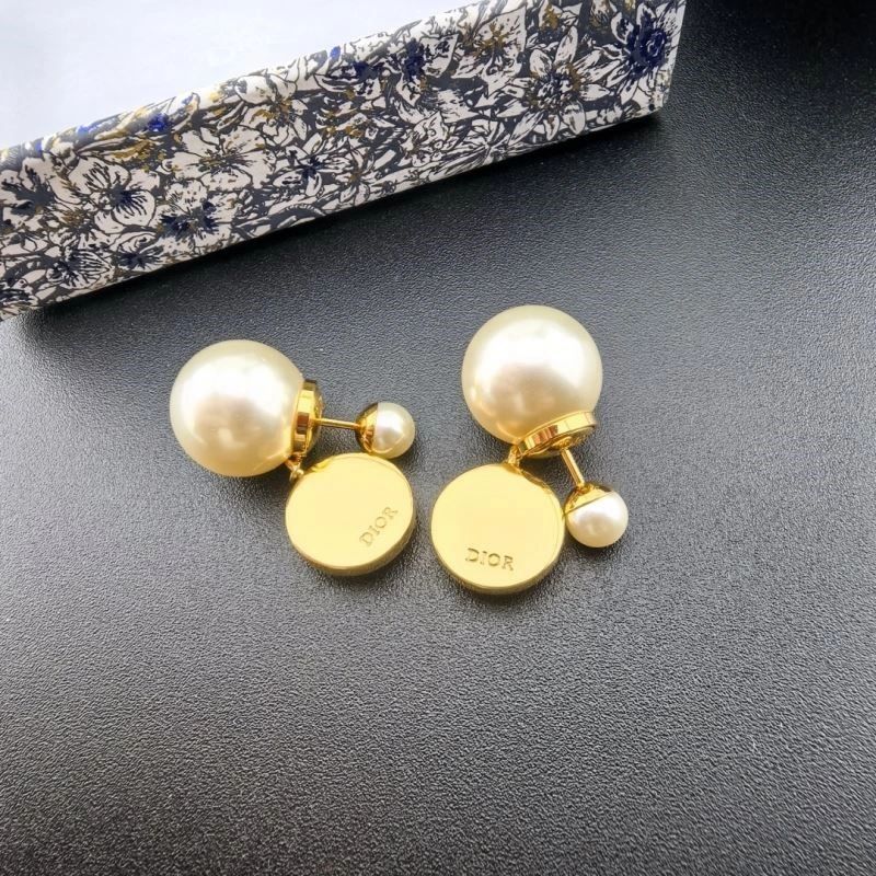 Affordable Christian Dior Earrings 233456