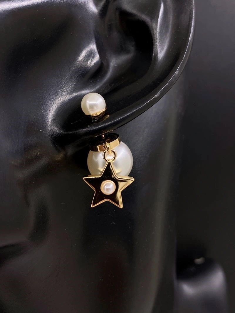 Tailored Christian Dior Earrings 233447