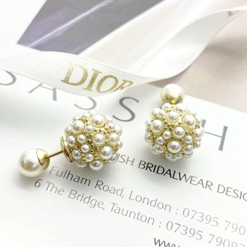 UrbanStyle Christian Dior Earrings 233435