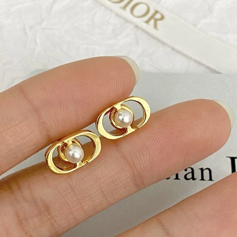 Christian Dior Earrings OnTrend 233411