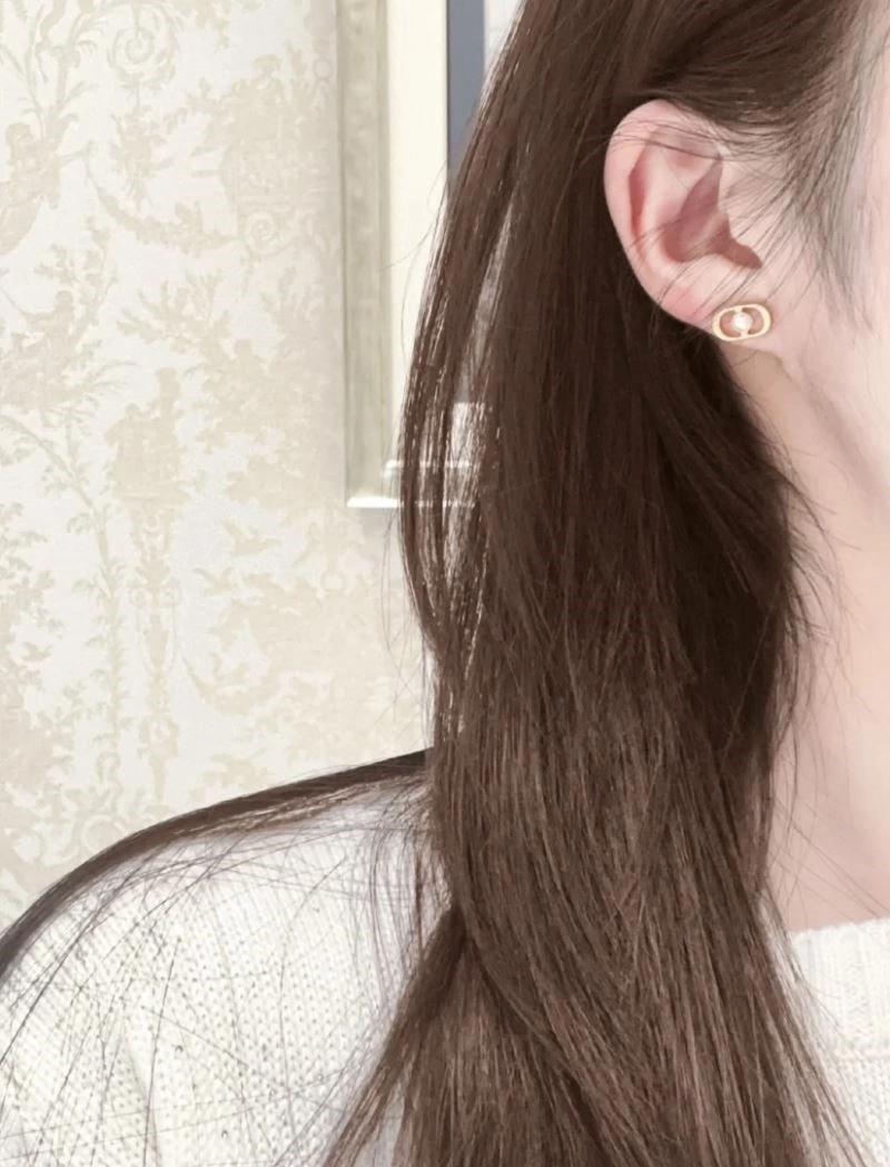 Christian Dior Earrings OnTrend 233411