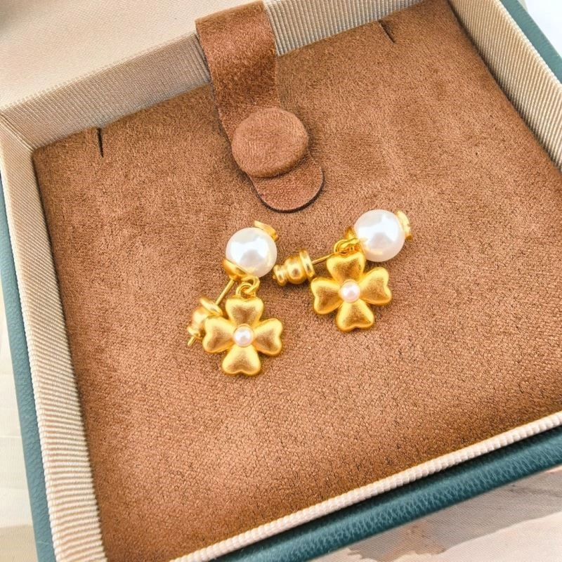 Lightweight Christian Dior Earrings 233463