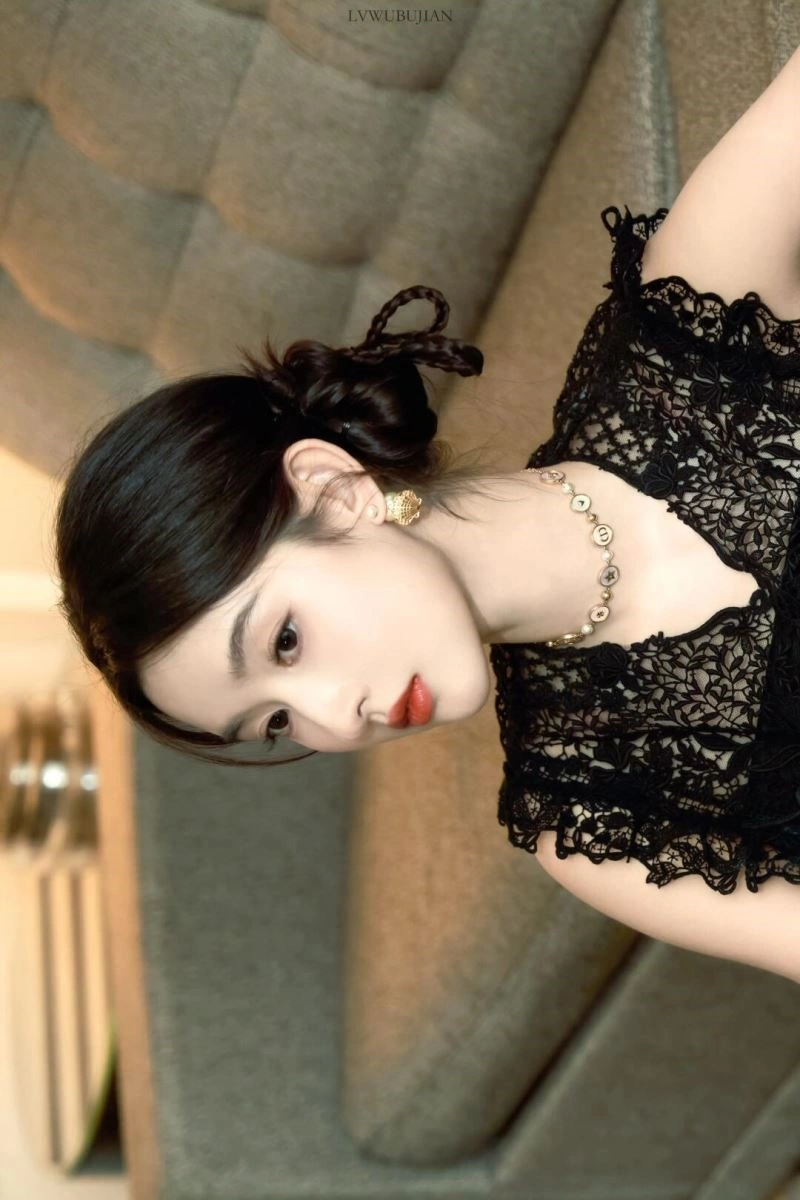 ComfortFit Christian Dior Earrings 233418