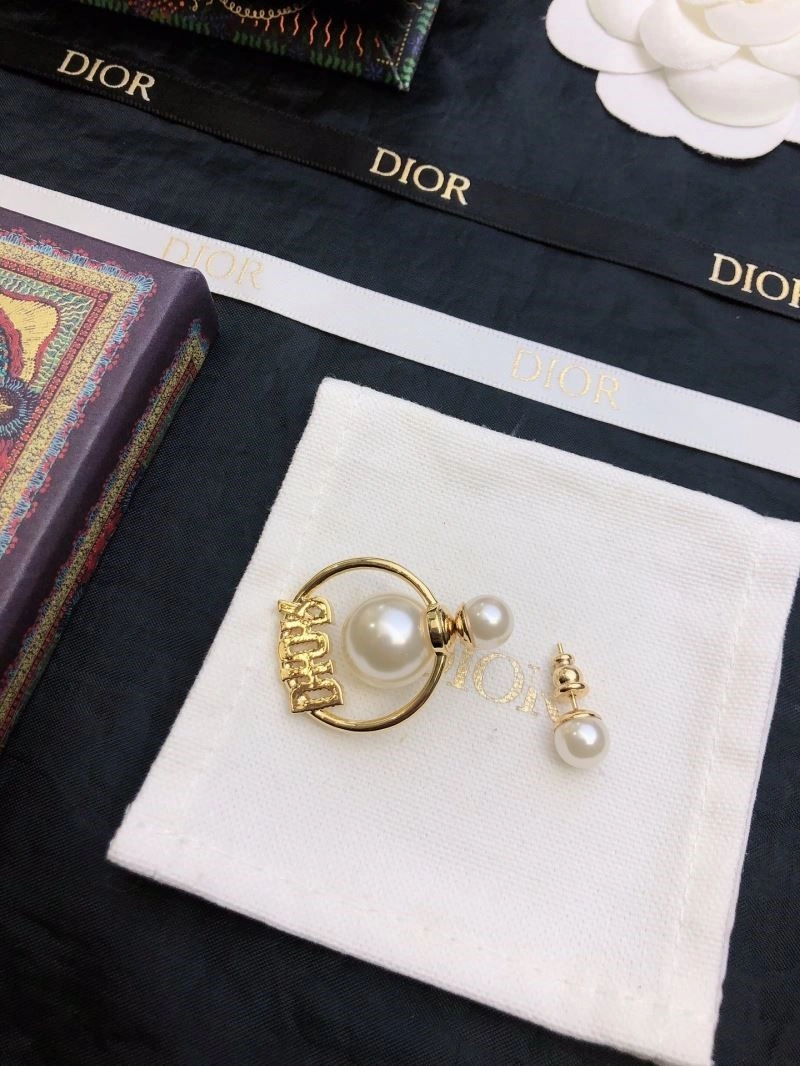 Christian Dior Earrings Cozy 233534