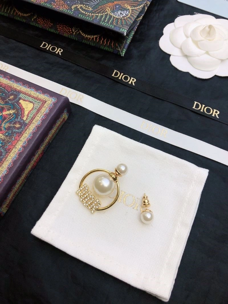 Christian Dior Earrings Cozy 233534