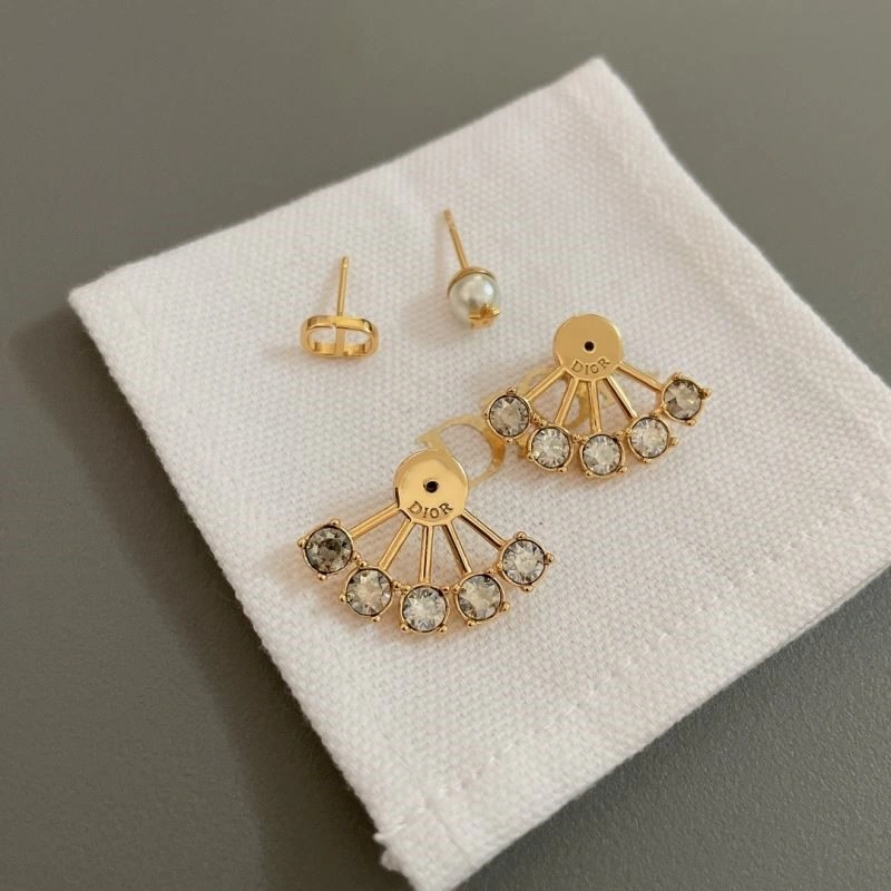 Resilient Christian Dior Earrings 233252