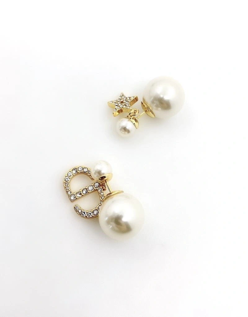 Effortless Christian Dior Earrings 233233