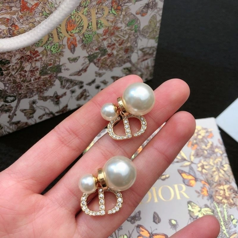 Christian Dior Earrings Resilient 233239