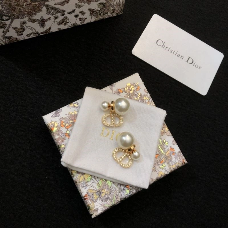 Christian Dior Earrings Resilient 233239