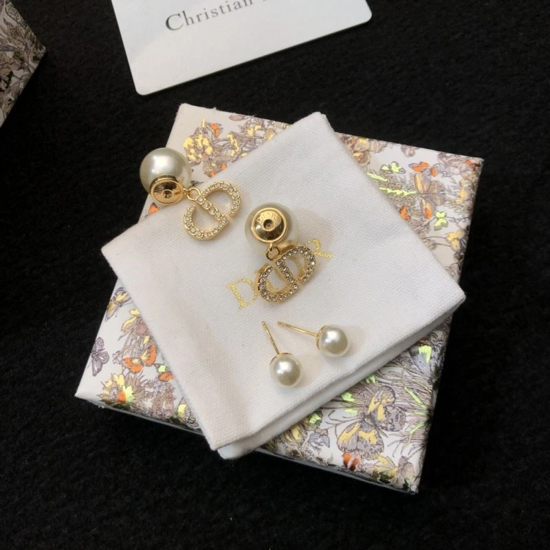 Christian Dior Earrings Resilient 233239