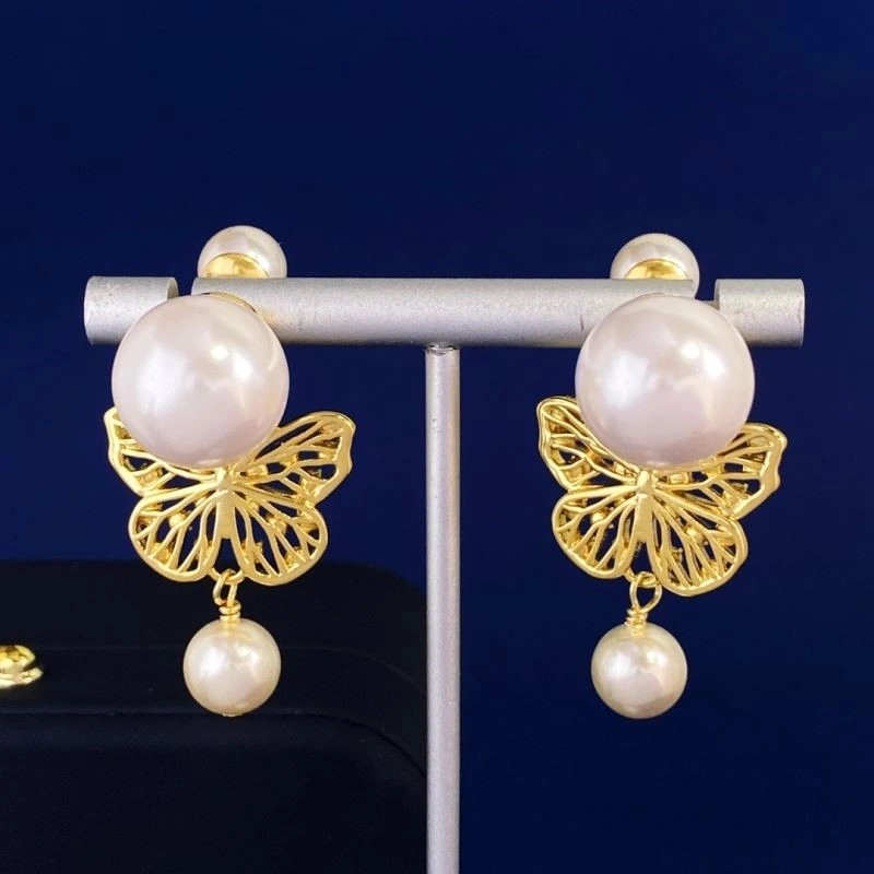 Timeless Christian Dior Earrings 233268