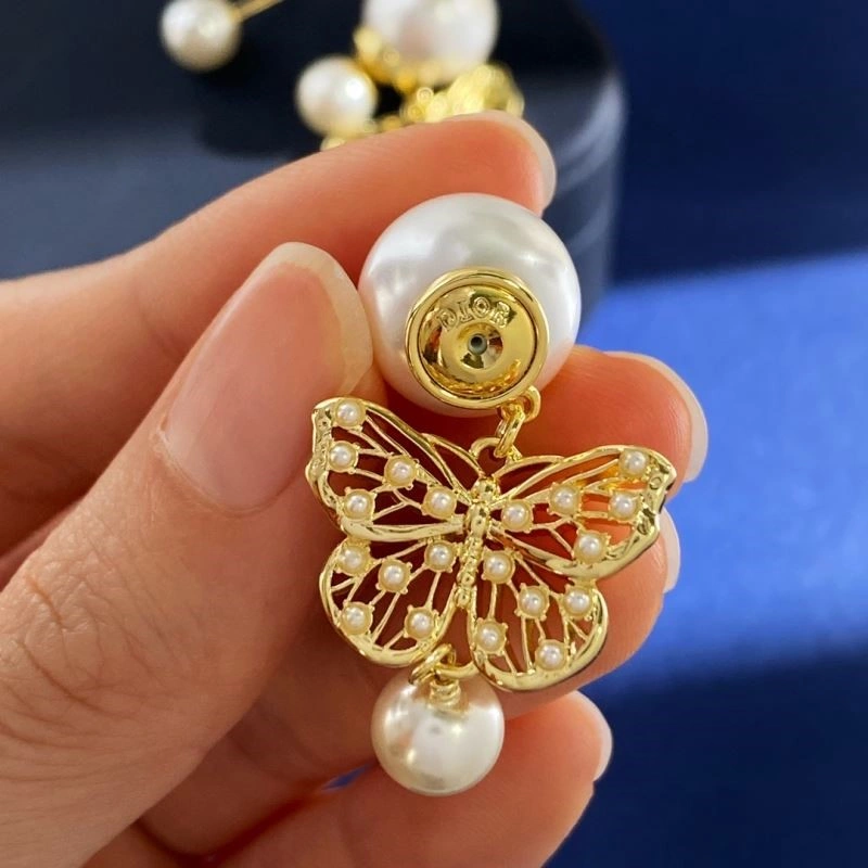 Timeless Christian Dior Earrings 233268