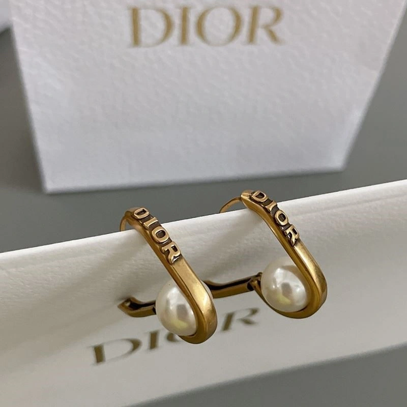 Sustainable Christian Dior Earrings 233219
