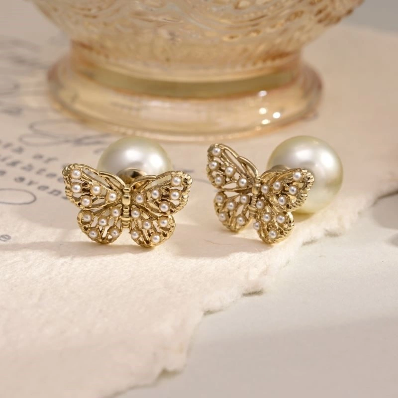 Christian Dior Earrings Elegant 233216
