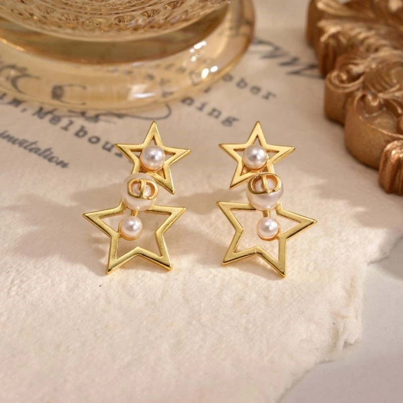 Christian Dior Earrings Minimalist 233206