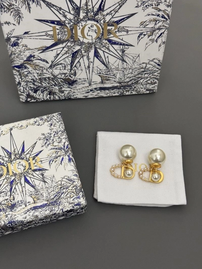 MoistureWicking Christian Dior Earrings 233204