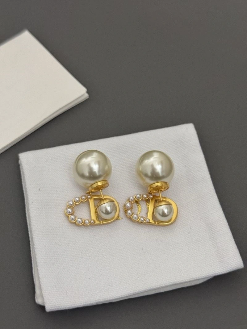 MoistureWicking Christian Dior Earrings 233204