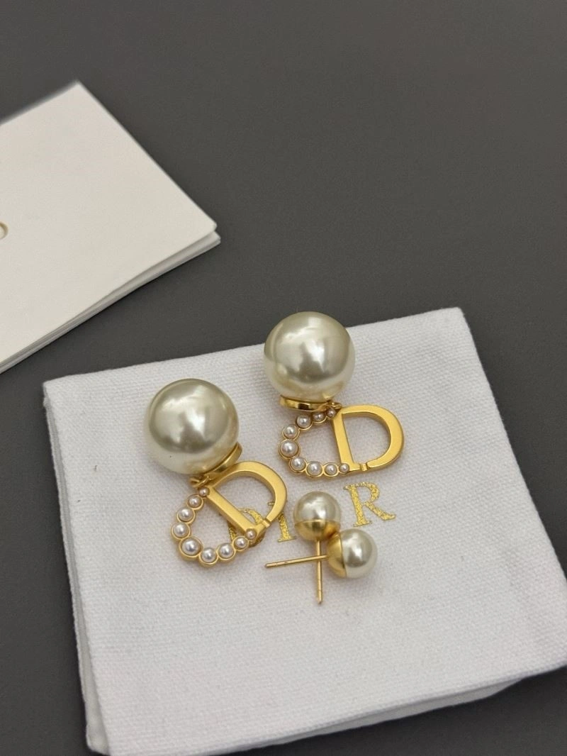 MoistureWicking Christian Dior Earrings 233204