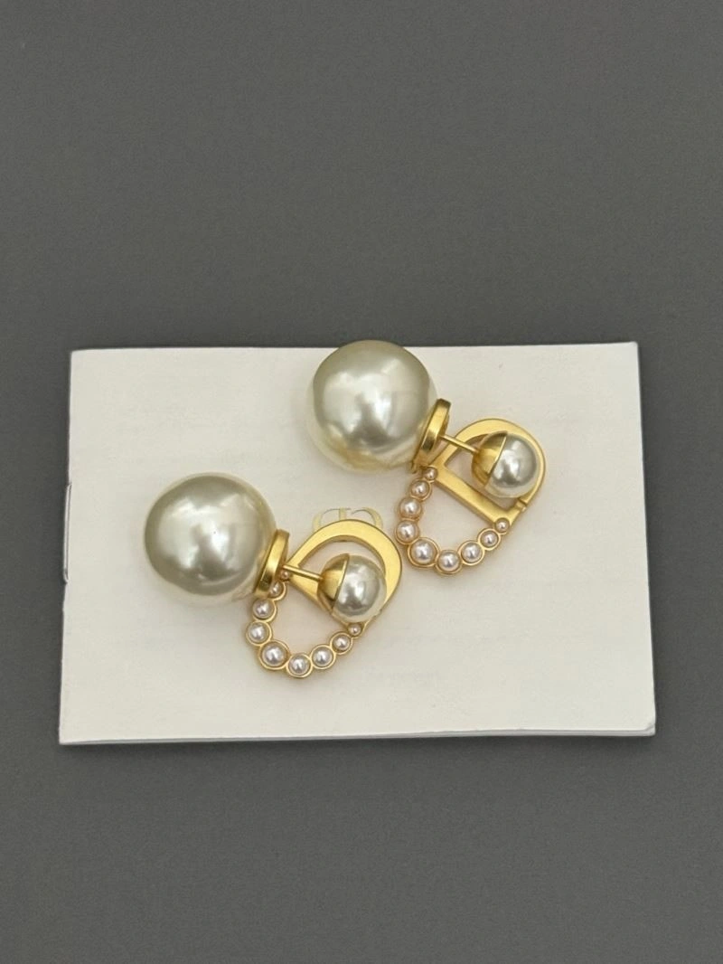 MoistureWicking Christian Dior Earrings 233204