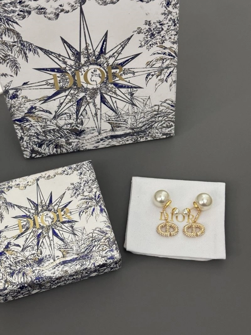 Casual Christian Dior Earrings 233200