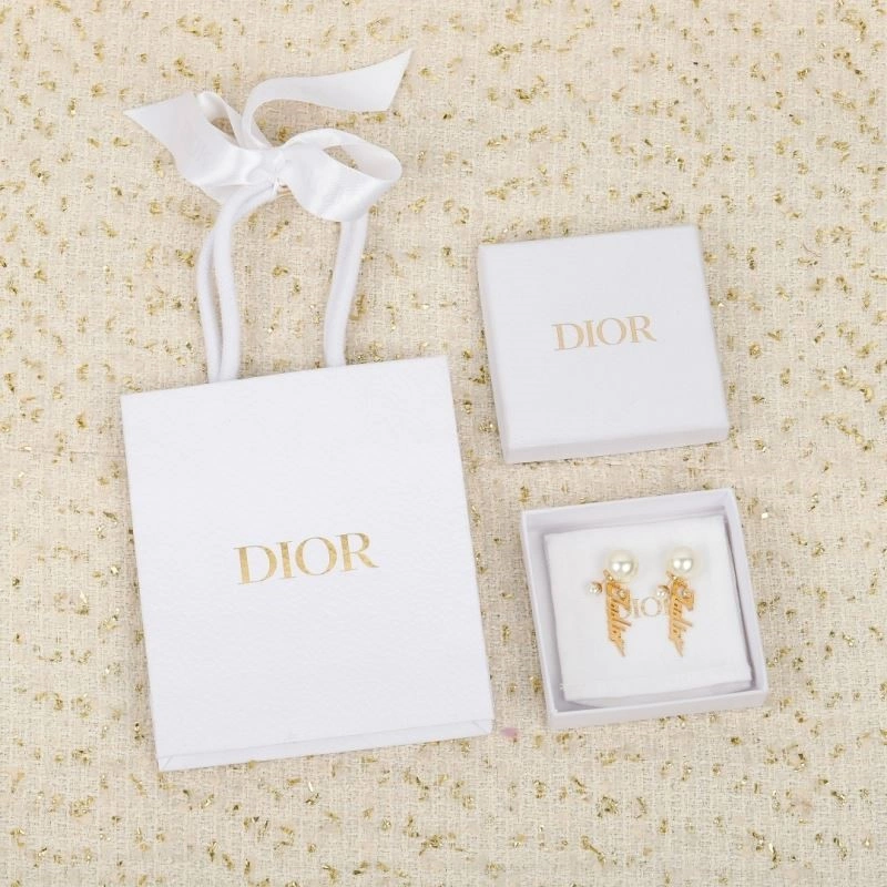 WrinkleFree Christian Dior Earrings 233215