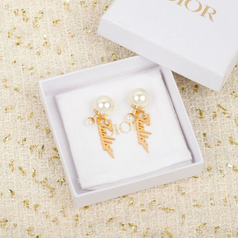 WrinkleFree Christian Dior Earrings 233215