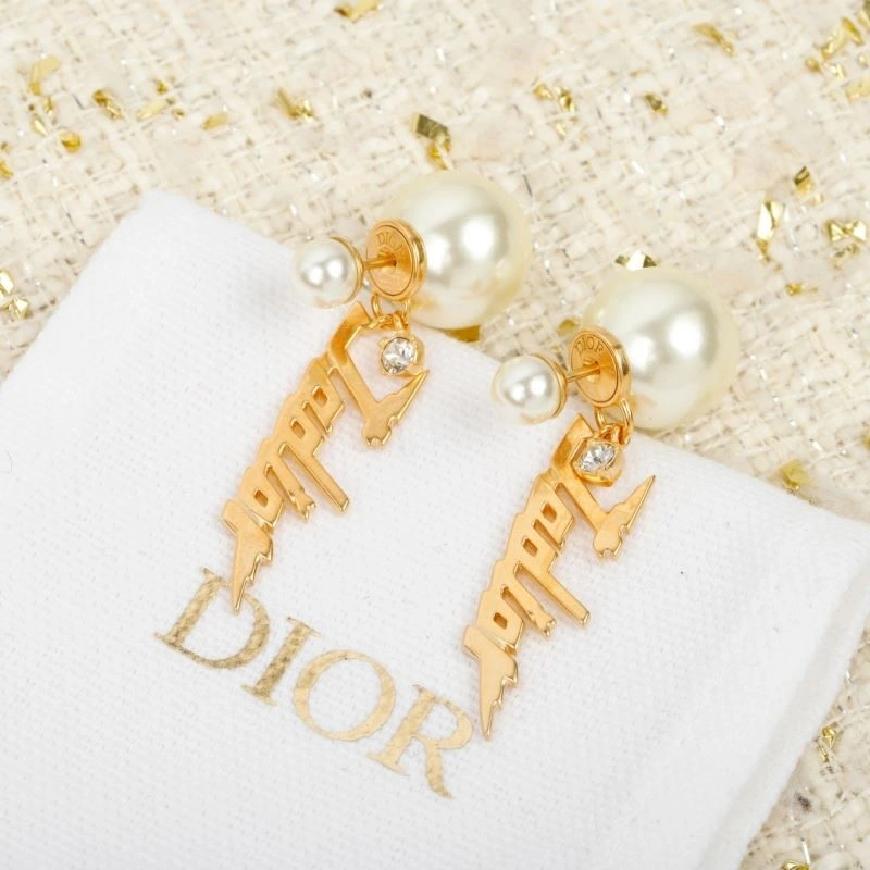 WrinkleFree Christian Dior Earrings 233215